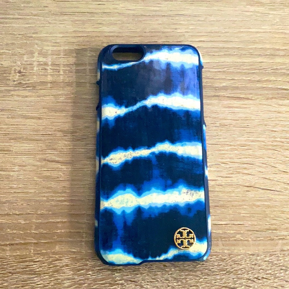 Tory Burch Tie Dye Patent Leather iPhone 7/8 Case!